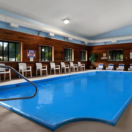 Hotel Super 8 By Wyndham Paris Extérieur photo