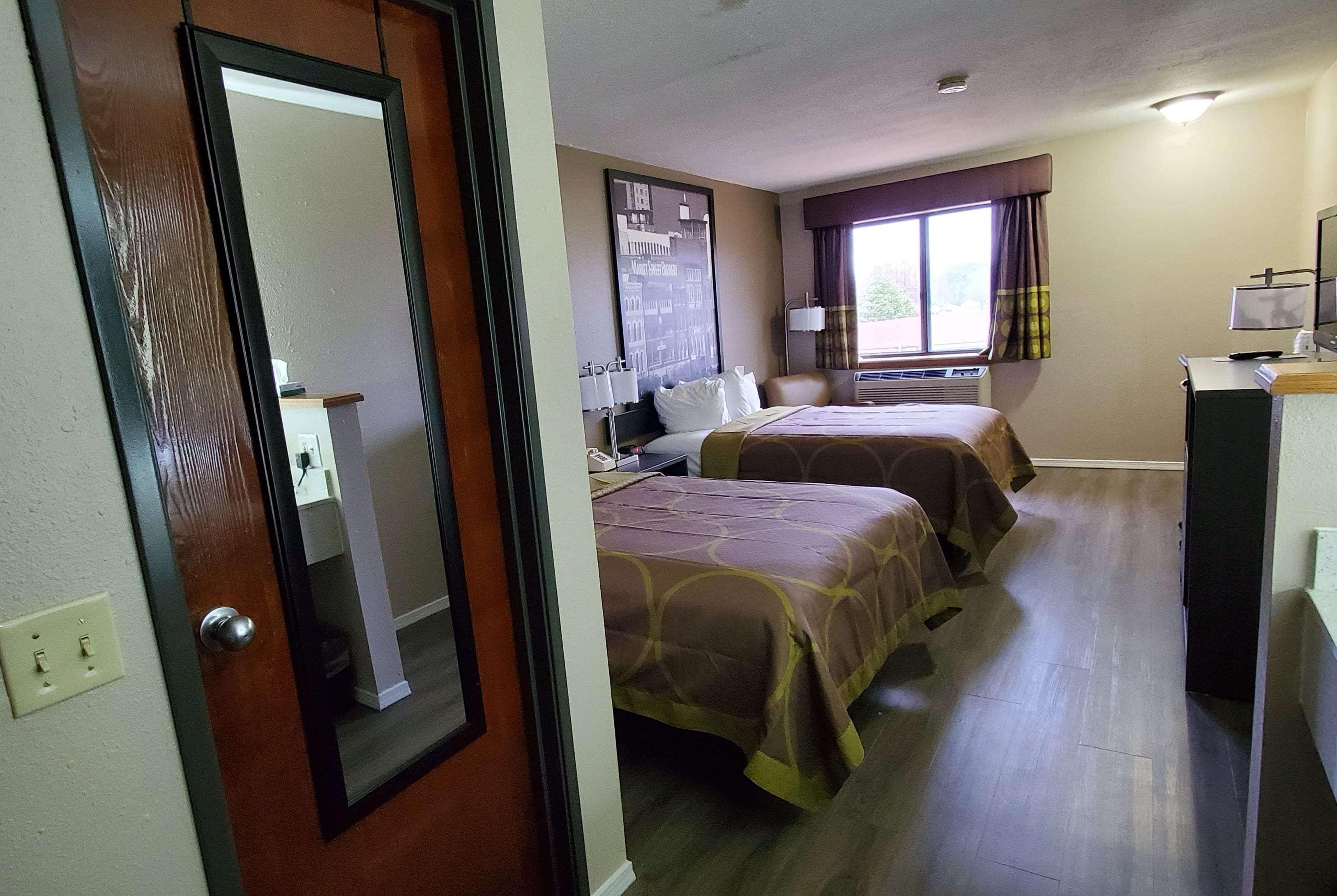 Hotel Super 8 By Wyndham Paris Extérieur photo