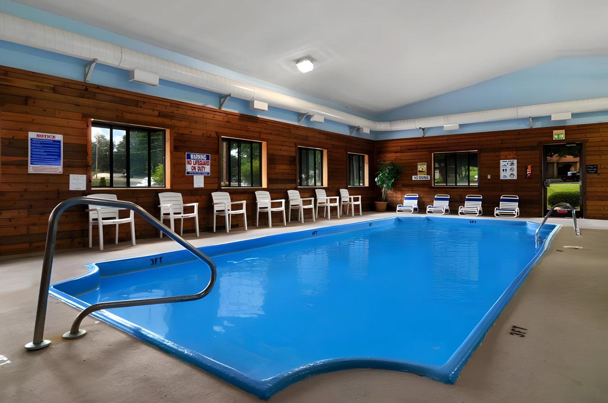 Hotel Super 8 By Wyndham Paris Extérieur photo